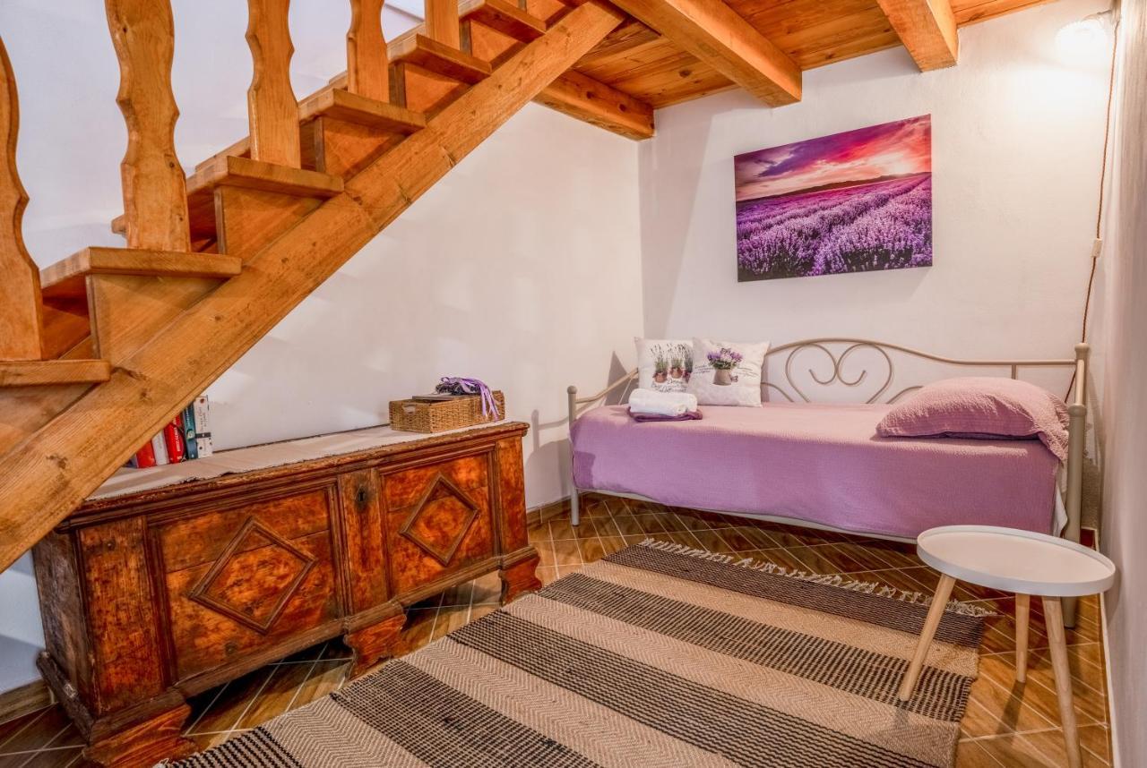 Lavanda Sveti Lovreč Pazenatički Extérieur photo